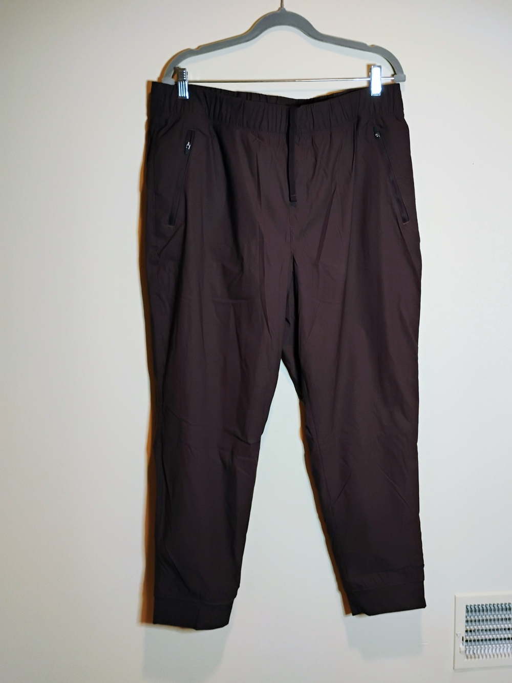 NWOT Eddie Bauer Women's Brown Elastic Waist Zip-Pocket Pants Size 16